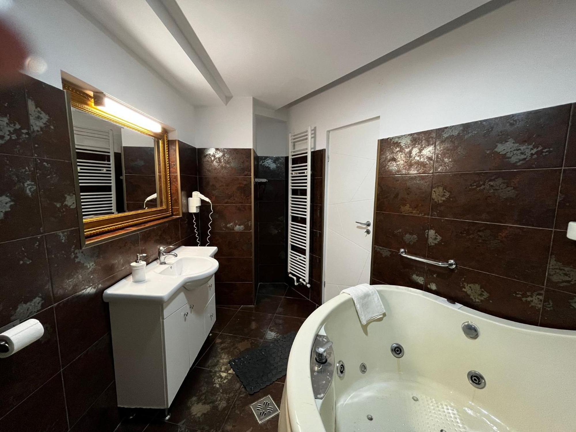 Riviera Unirii Residence بوخارست المظهر الخارجي الصورة